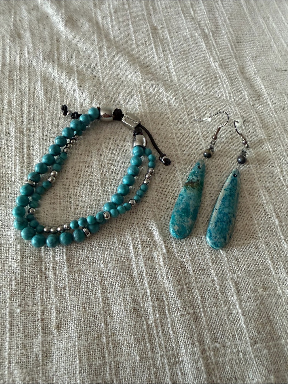 Turquoise Beaded Bracelet and Dangle Earrings Set - Turquoise